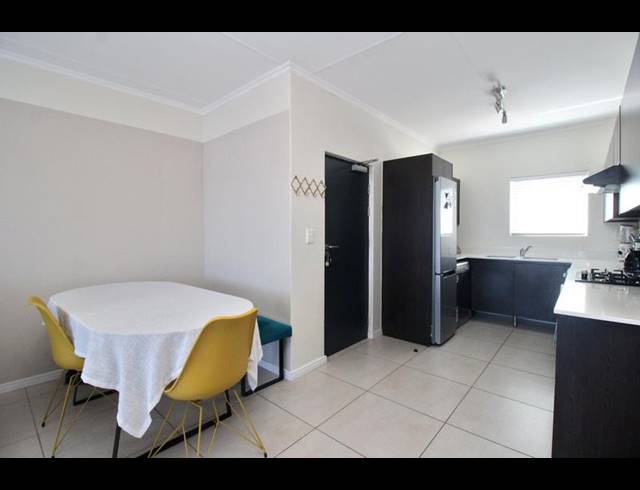 2 BEDROOM PROPERTY TO RENT IN DE VELDE